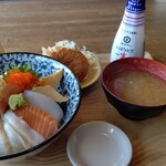 やす佳 - 海鮮丼(真 まこと) 1100円税込