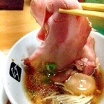 中華そば 髙野 - 低温調理豚肩ロースチャーシュー ♪