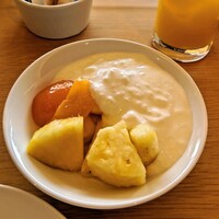 スカイグリルブッフェレストラン空桜 - フルーツ＆ヨーグルト 私の中のホテル朝食定番(^_^)v