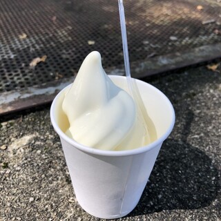 みどりちゃんのジャージーミルク館_0