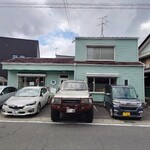 Kafe Ikoi - 店舗外観、駐車場
                      西の方は確実にランクルははみ出る？（笑）