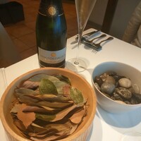 ルカンケ - 木の葉（ほうれん草チップ）が、木の葉に、かくれんぼ！小石…ハズレを選んだら歯が折れます（笑）