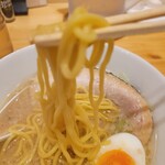 RICH麺 - 麺アップ