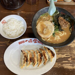 一品堂 - 味噌らーめんセット970円