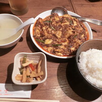 四川料理 龍の子 - 麻婆豆腐ランチセット(1,300円)