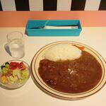 Curry Diner 山茂里 - カレー(サラダ付き) (税込)850円 (2022.08.07)