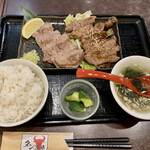 タン次郎 - 牛タン焼&ハラミ焼定食