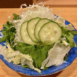 とん亭 - たっぷりの野菜サラダ
