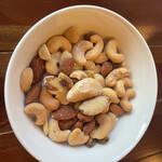 スポーツ酒場 ダグアウト - ミックスナッツ
