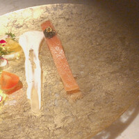 DINING & BAR TABLE 9 TOKYO - 