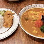 Rojiura Curry SAMURAI.  - 侍ザンギとチキン1/2と野菜　1,350円(税抜)