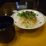kyoufuusupagetthipontoiru - サラダ、お吸い物