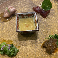 虎峰 - 前菜５種　くらげと柑橘の相性がとても良く、どの料理も手が込んでいます