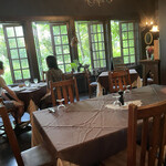 Brasserie Nakagawa - Interior