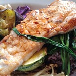 アグレアーブル - 豚肉はややしっかり焼き。