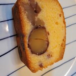 仏蘭西焼菓子調進所 足立音衛門 - パウンドケーキカット