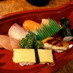 魚処　松善 - 令和4年8月 ランチタイム
お寿司定食 850円
にぎり6貫、細巻き3切れ、うどん小
