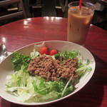 カフェ・ロリータ - そぼろと野菜の混ぜご飯　８５０円