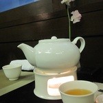 饗庭 - キャンドルで温められたジャスミンティーは最後までｱﾂｱﾂ