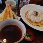 Atsuryokugama Mocchiri Udon Fukumasuya - 