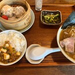 Shuumairumba - 中華そば定食1000円