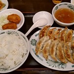 日高屋 - W餃子定食(唐揚げ)