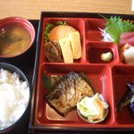 北の家族 - 弁当 880円