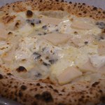 ナポリピッツァ Pizzeria la Rossa - ４月限定　朝掘り筍とゴルゴンゾーラ