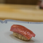 いしまる - "鮪（しび）"、小肥肉（やゝあぶらみ）