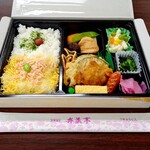 弁菜亭 - 幕の内弁当 楓 700円