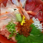郷土割烹 伊豆の味 おか田 - 海鮮丼アップ