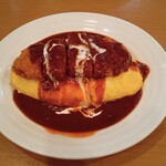 ポムの樹 府中くるる店 - ポム豚かつのハヤシソースオムライス(S)