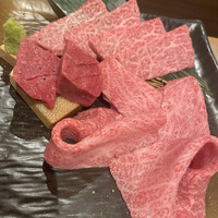 近江うし 焼肉 にくTATSU 青山本店 - 