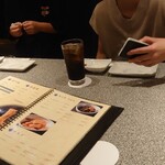 東海苑 - コーラ２、メロンソーダ　各３１０円