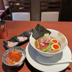 酒肴場 屯 - 【限定】冷やしらぁ麺（真昆布水×八戸産煮干し出汁）¥1000、海鮮丼¥500