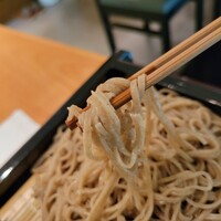 手打ち蕎麦 溜池 - そば、リフトアップ。