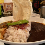 三代目カレー舎、NANDI。 - 