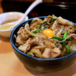 Sapporoken - 肉丼＋生卵@税込840円：生卵は別皿での提供