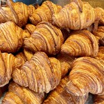 BLUE POPPY Bakery - Croissant