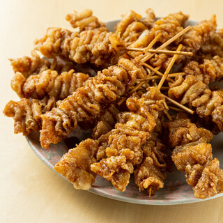 ≪名物≫パリパリ鶏皮串1本80円～！その他一品多数◎