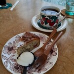 コーヒー オッタ - 近江木いちごと紅茶のバターケーキ＆珈琲
