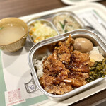 Ho Ja - イカ弁当　特性だれ　（ドリンク付）