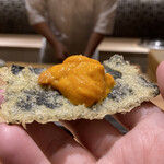 鮨 青海 - 濃厚根室のバフンウニ　海苔天ぷらと共に