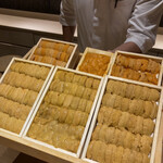 鮨 青海 - いや、圧巻で綺麗なウニ達だこと