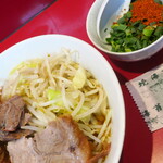 ラーメン二郎 - 汁なし半分＋ニンニク多め＋青ネギ