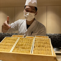 鮨 青海 北新地 - ウニが自慢の北新地の寿司店　決めポーズw