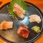 やきとりとワイン 繋ぐ - 刺身盛り合わせ(小)