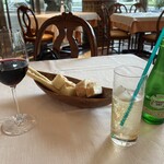 LEONE MARCIANO - 赤ワイン・パン・ジンジャーエール
