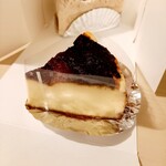 パティスリー シエム - バスクチーズケーキ 450円