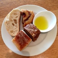 TOOTH TOOTH GARDEN RESTAURANT - パン食べ放題！